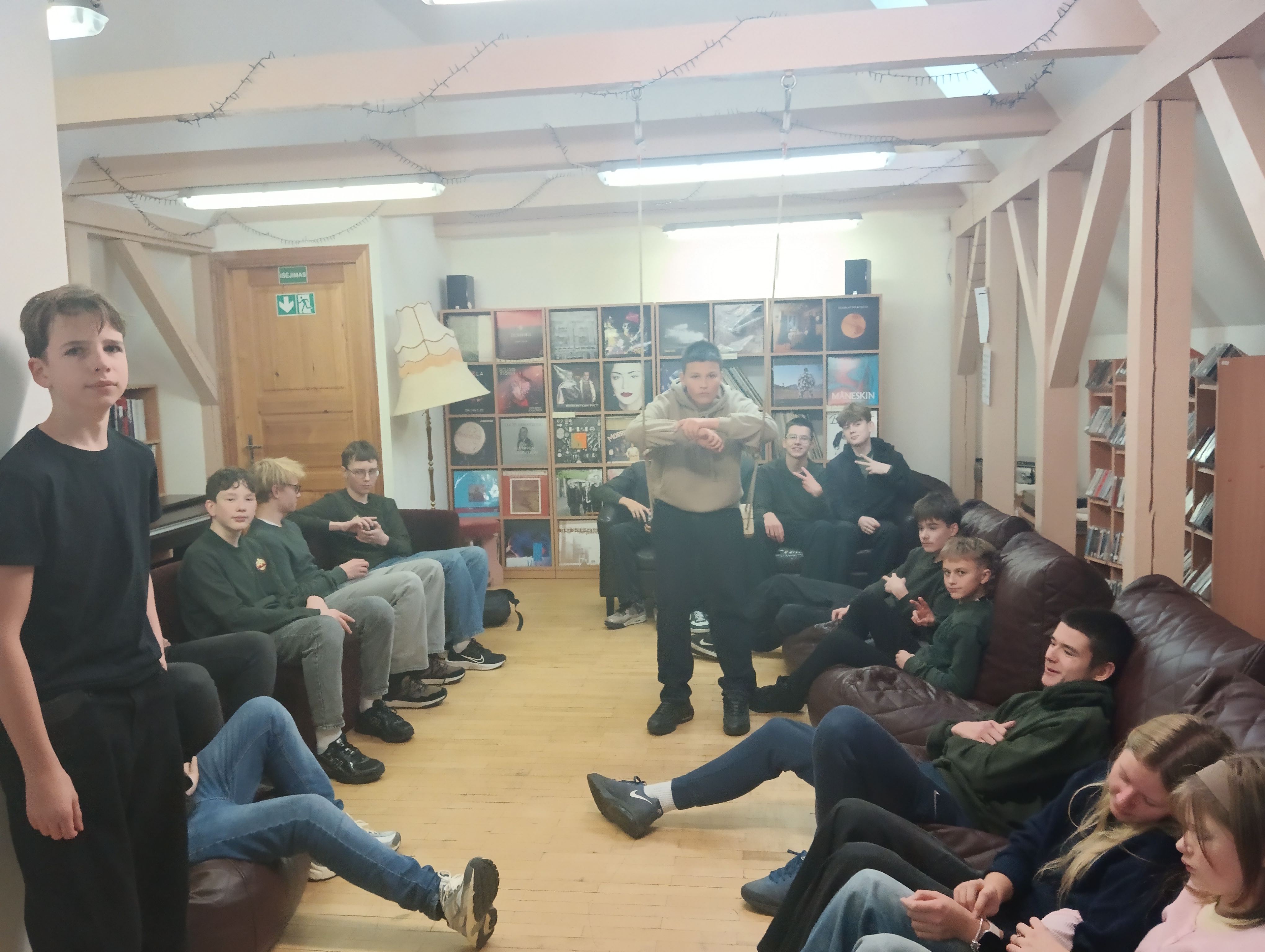 Edukacinis pabėgimo kambarys „Ketvertas Kantų, kambariuos lakstančių!“